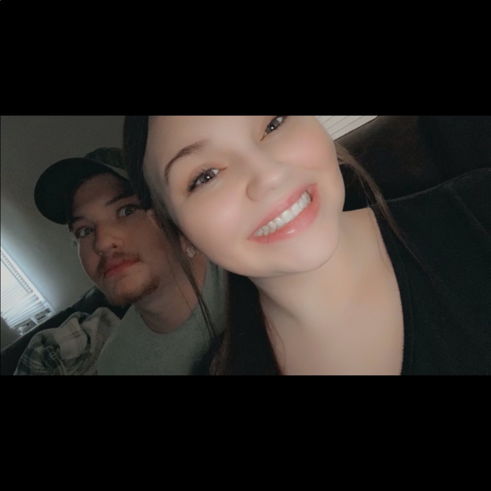 Meet your Posher, Halee